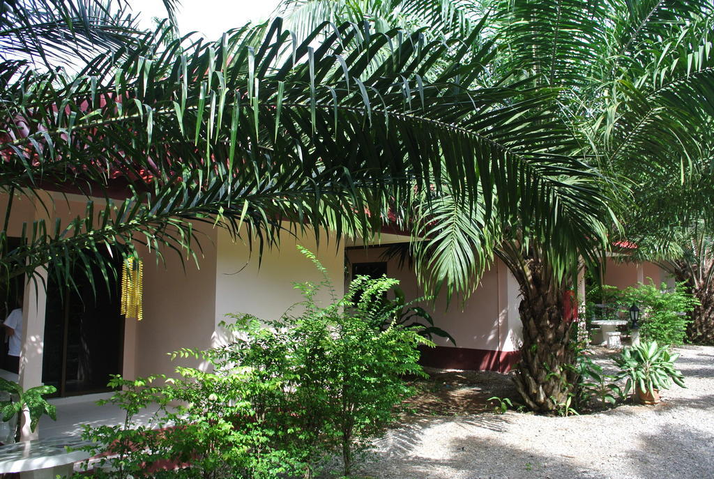 Bantatuk Resort & Restaurant Ban Tha Khun Exterior foto