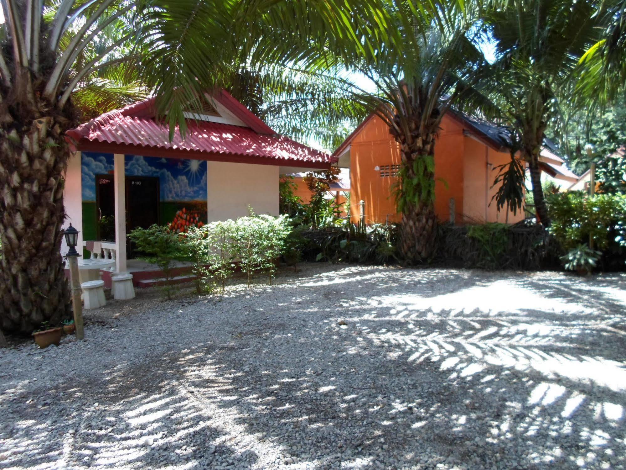 Bantatuk Resort & Restaurant Ban Tha Khun Exterior foto